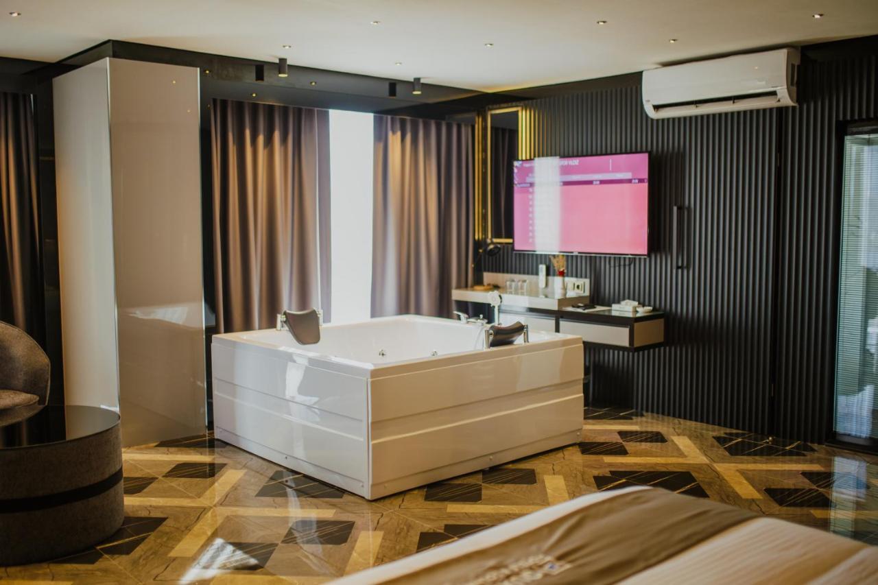 Quala Hotels & Lounge Aksaray Exteriör bild